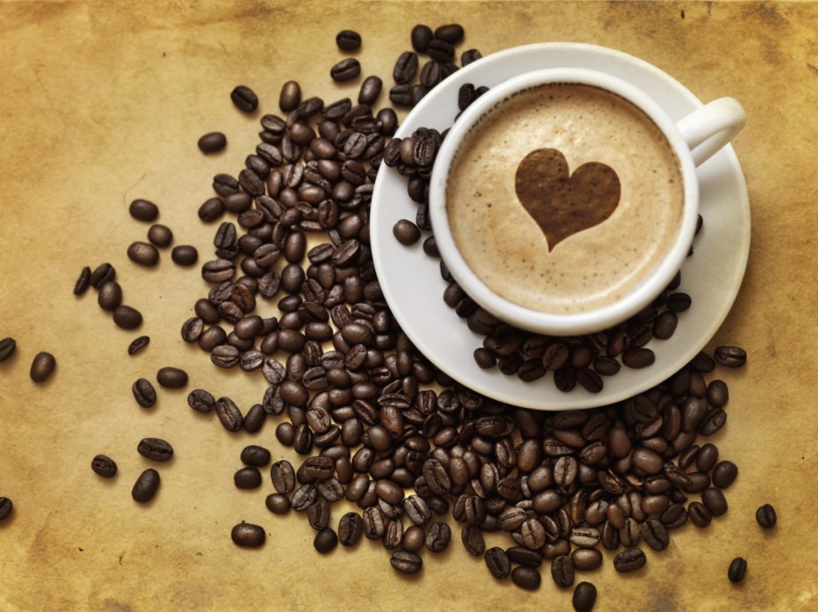 Kopp kaffe på ett bord